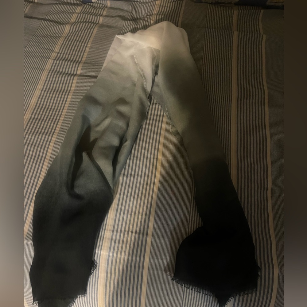 Women’s scarf cushine